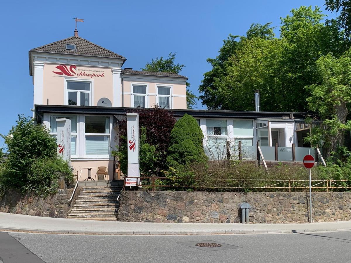 Am Schlosspark - App Ostsee-Perle Apartment Gluecksburg Ngoại thất bức ảnh